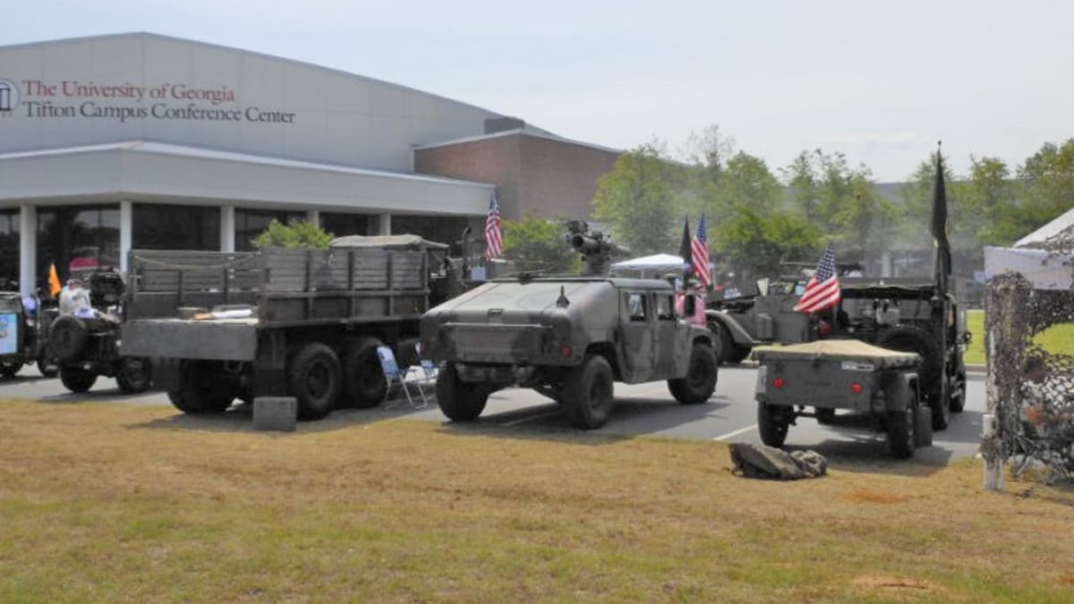 Mvs Represented Nicely At Georgia Car Show Military Trader Vehicles