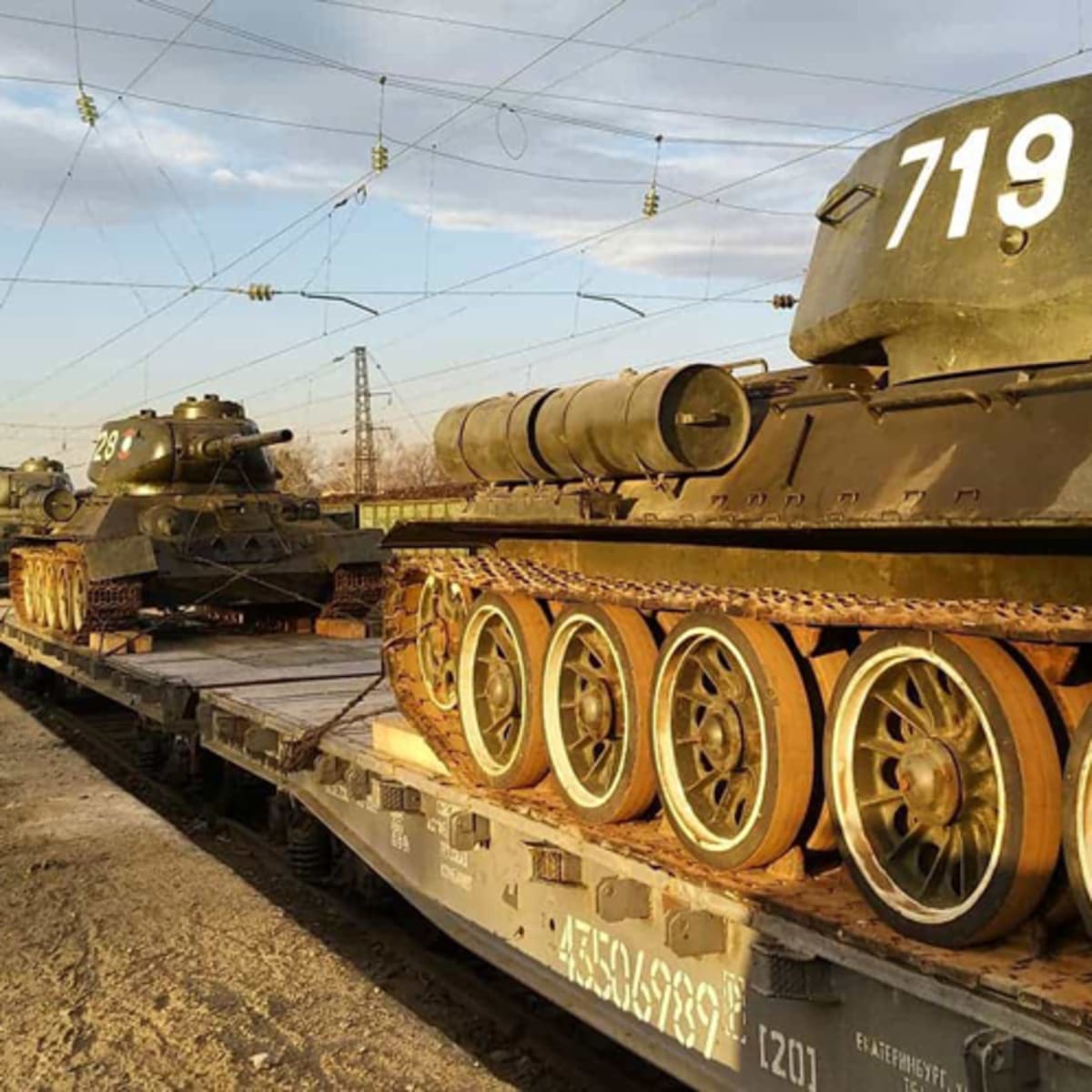 Vintage T 34 Tanks Return To Russia Military Trader Vehicles