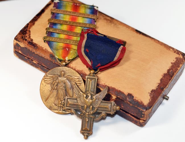 favorite-finds-wwi-distinguished-service-cross-military-trader-vehicles