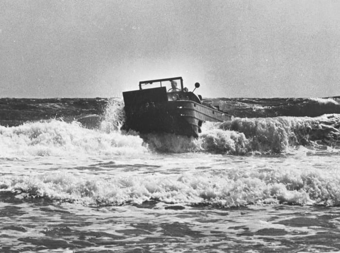 The DUKW made safe at sea - Military Trader/Vehicles