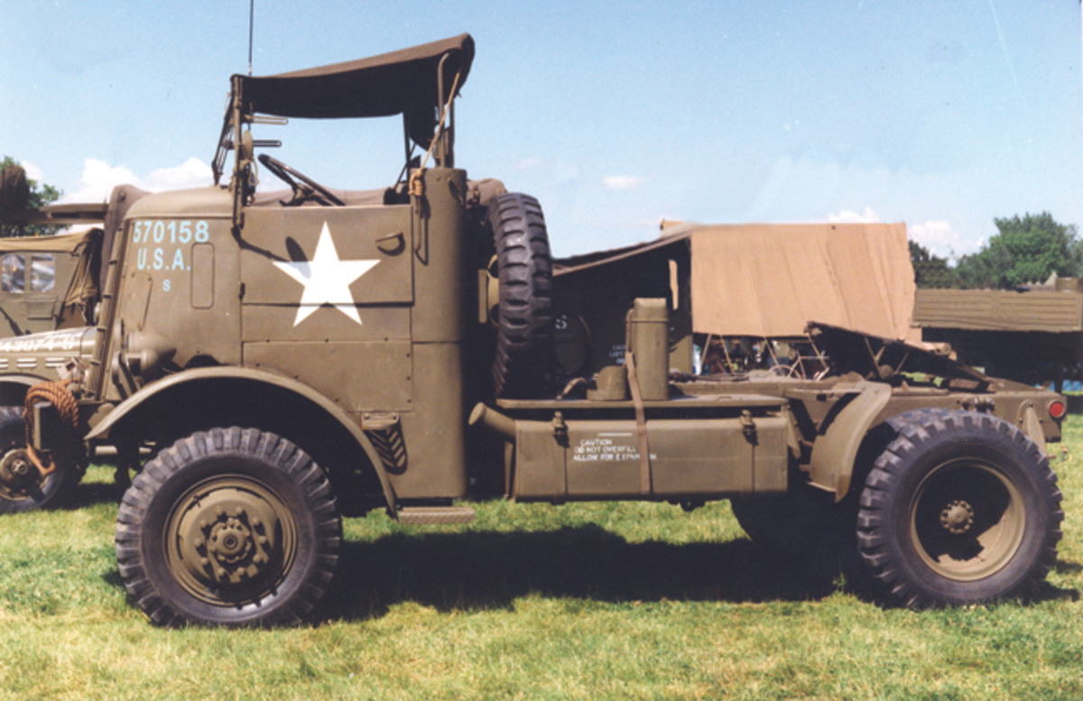 A closer look at the WWII Federal Tractor 94x43 - Military Trader/Vehicles