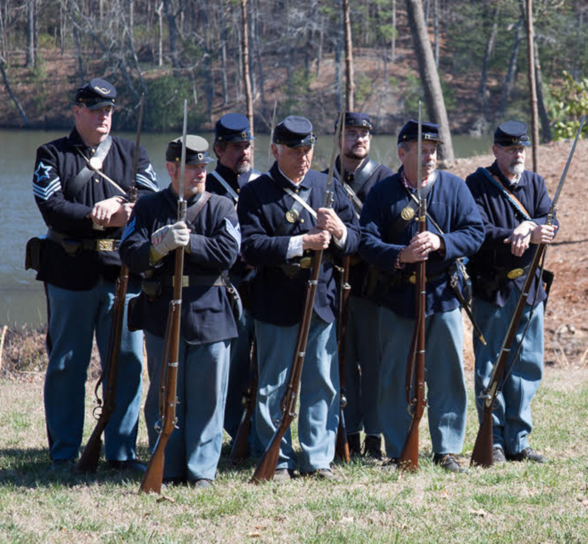 Confederate or Yankee: Reenacting the American Civil War - Military ...