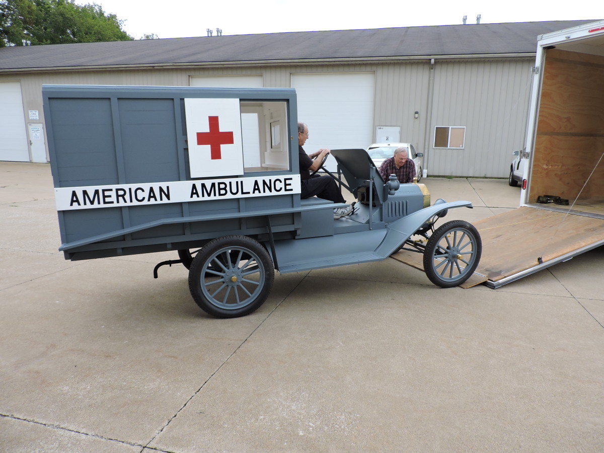 Hunka Tin Wwi Ford Model T Ambulance Military Trader Vehicles