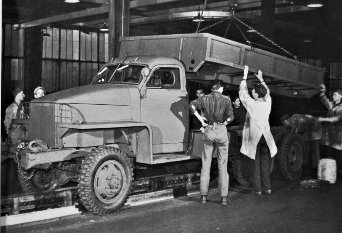 Studebaker and the rest of the WWII story - Military Trader/Vehicles