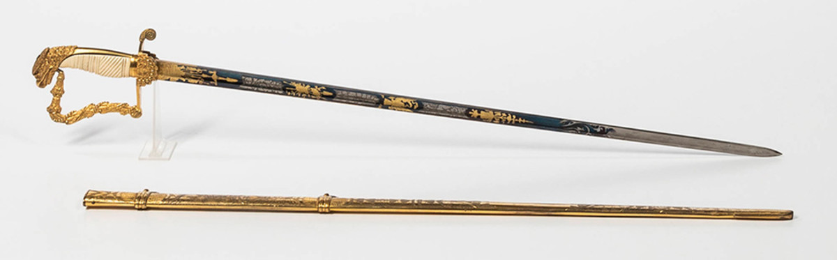 18th Century powder horns sell for $66,420 at Bruneau & Co. arms and  militaria sale