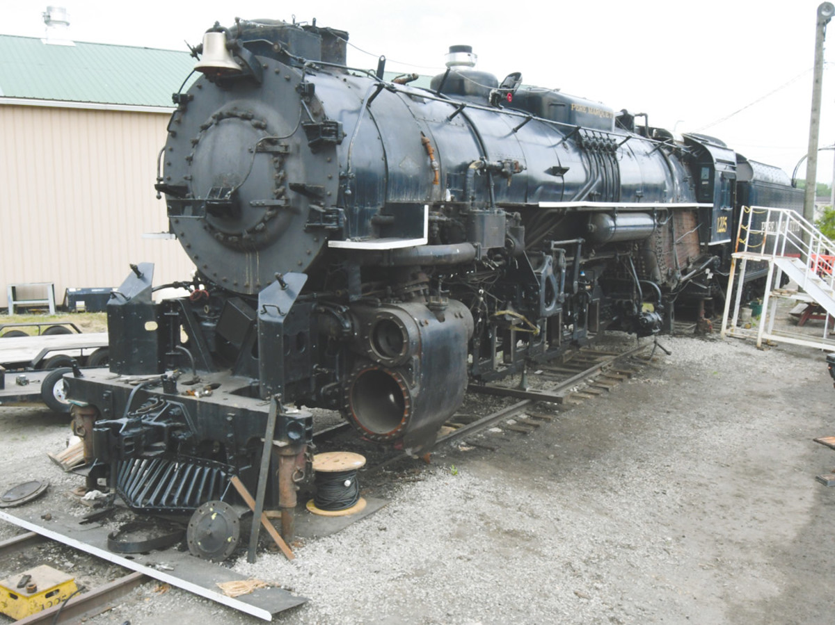 Army trucks and steam trains made for an awesome show in Michigan ...